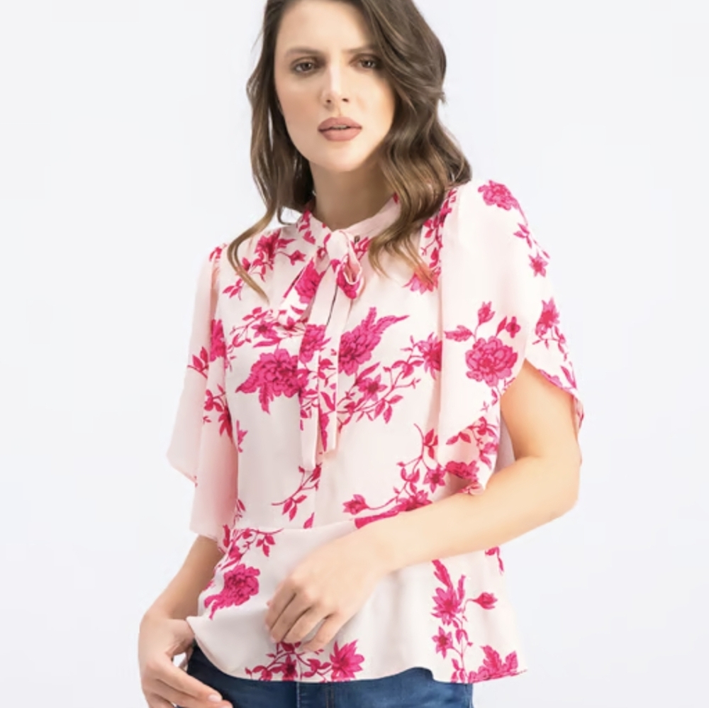 CeCe Women's Short Sleeve Etched Floral Blouse, Secret Blush SMALL